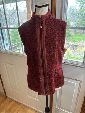Woolrich Deep Burgundy Sleeveless Sherpa Zip Vest